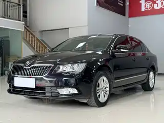 Škoda Superb 2015