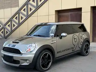 MINI CLUBMAN 2010