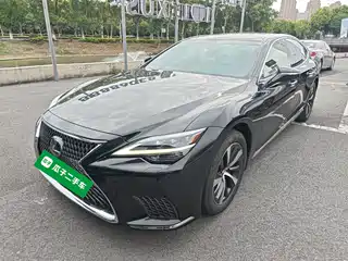Lexus LS 2021