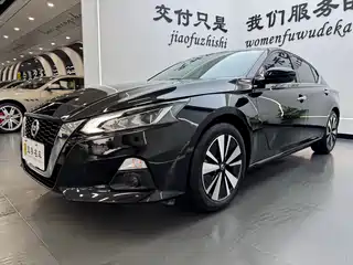 Nissan Teana 2022