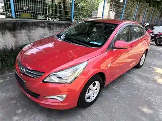 Hyundai Verna 2015