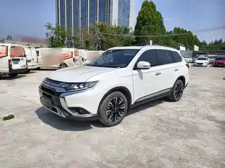 Mitsubishi Outlander 2020