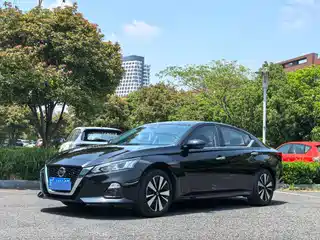 Nissan Teana 2022