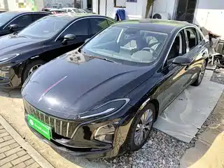 Hongqi E-QM5 2023