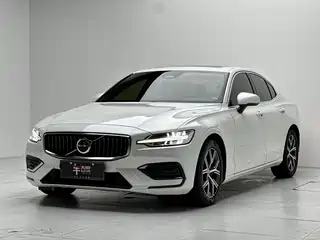 Volvo S60 2023