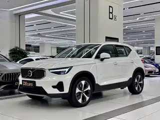 Volvo XC40 2024