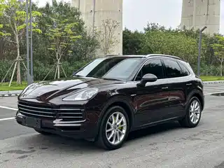 Porsche Cayenne New Energy 2021