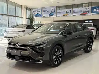 Citroën Versailles C5 X 2024