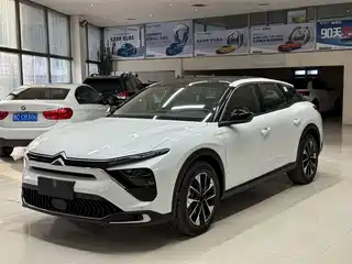 Citroën Versailles C5 X 2024