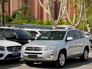 Toyota RAV4 Rongfang 2010