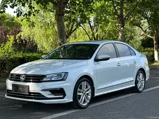 Volkswagen Sagitar 2017