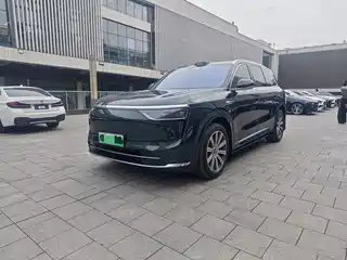AITO Wenjie M8 2025