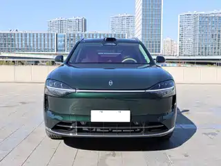 AITO Wenjie M9 2025