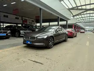 Volvo S90 2023
