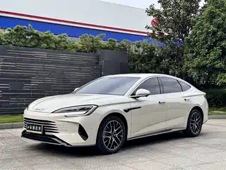 BYD Seal 07 DM-i 2025