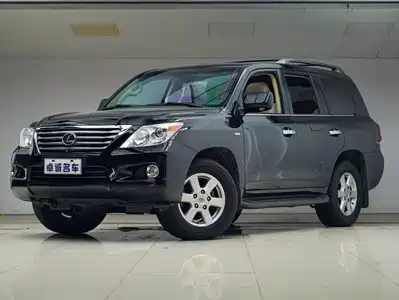 Lexus LX 2011