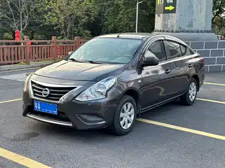 Nissan Sunny 2015