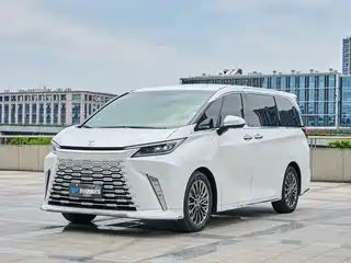 Lexus LM 2024