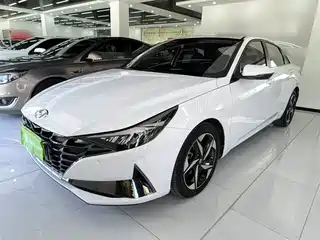 Hyundai Elantra 2023
