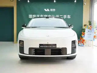 Li Auto Li i8 2025
