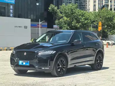 Jaguar F-PACE 2020