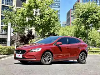 Volvo V40 2018