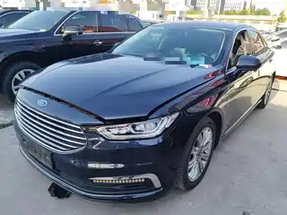 Ford Taurus 2021