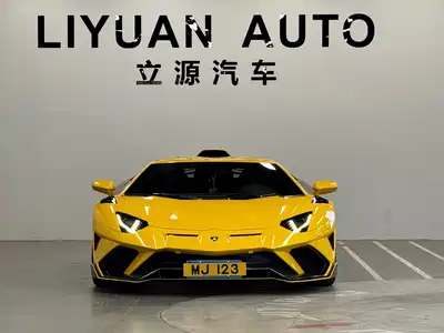 Lamborghini Aventador 2014