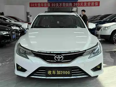 Toyota Reiz 2014