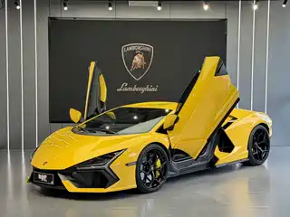 Lamborghini Revuelto 2025