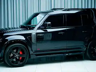 Land Rover Defender 2023