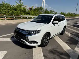 Mitsubishi Outlander 2021