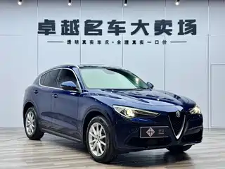 Alfa Romeo Stelvio 2017