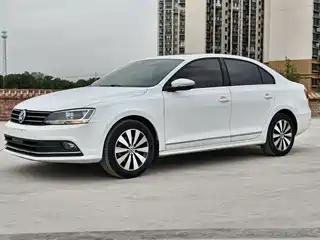 Volkswagen Sagitar 2016