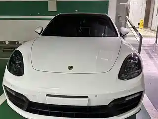 Porsche Panamera 2023