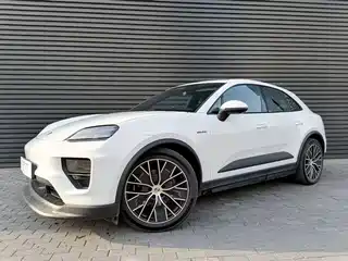 Porsche Macan EV 2024