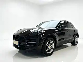 Porsche Macan 2021