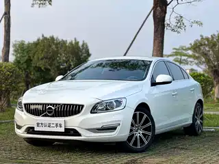 Volvo S60 2020