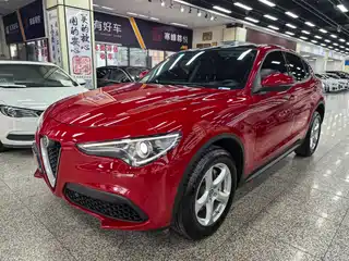 Alfa Romeo Stelvio 2017