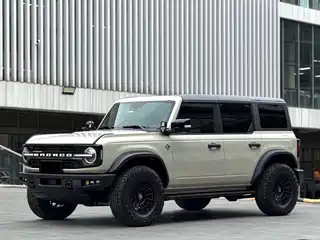 Ford Bronco 2024