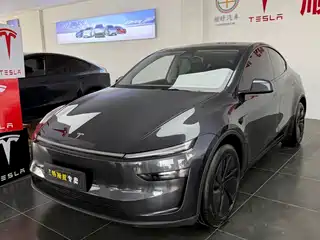 Tesla Model Y 2025