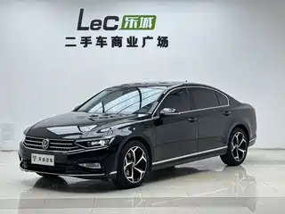 Volkswagen Magotan 2025