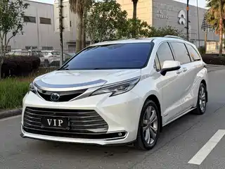 Toyota Sienna 2023