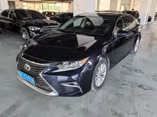 Lexus ES 2018