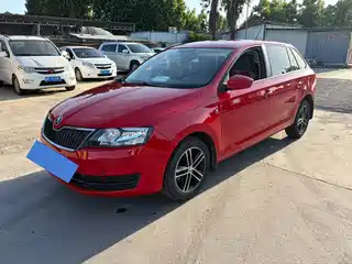 Škoda Rapid Spaceback 2014