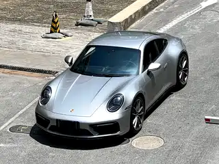 Porsche 911 2021