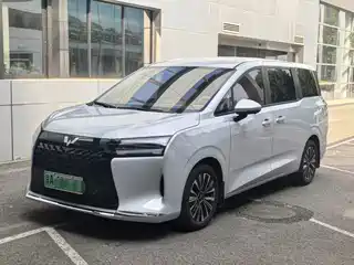 Wuling Motors Xingguang 730 New Energy 2025