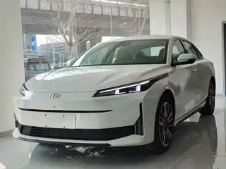 Changan Qiyuan A05 2024