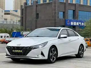 Hyundai Elantra 2021