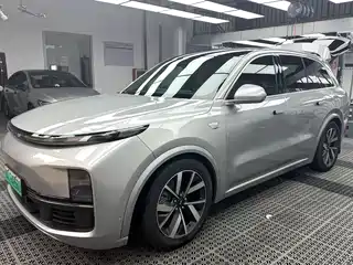 Li Auto L8 2024
